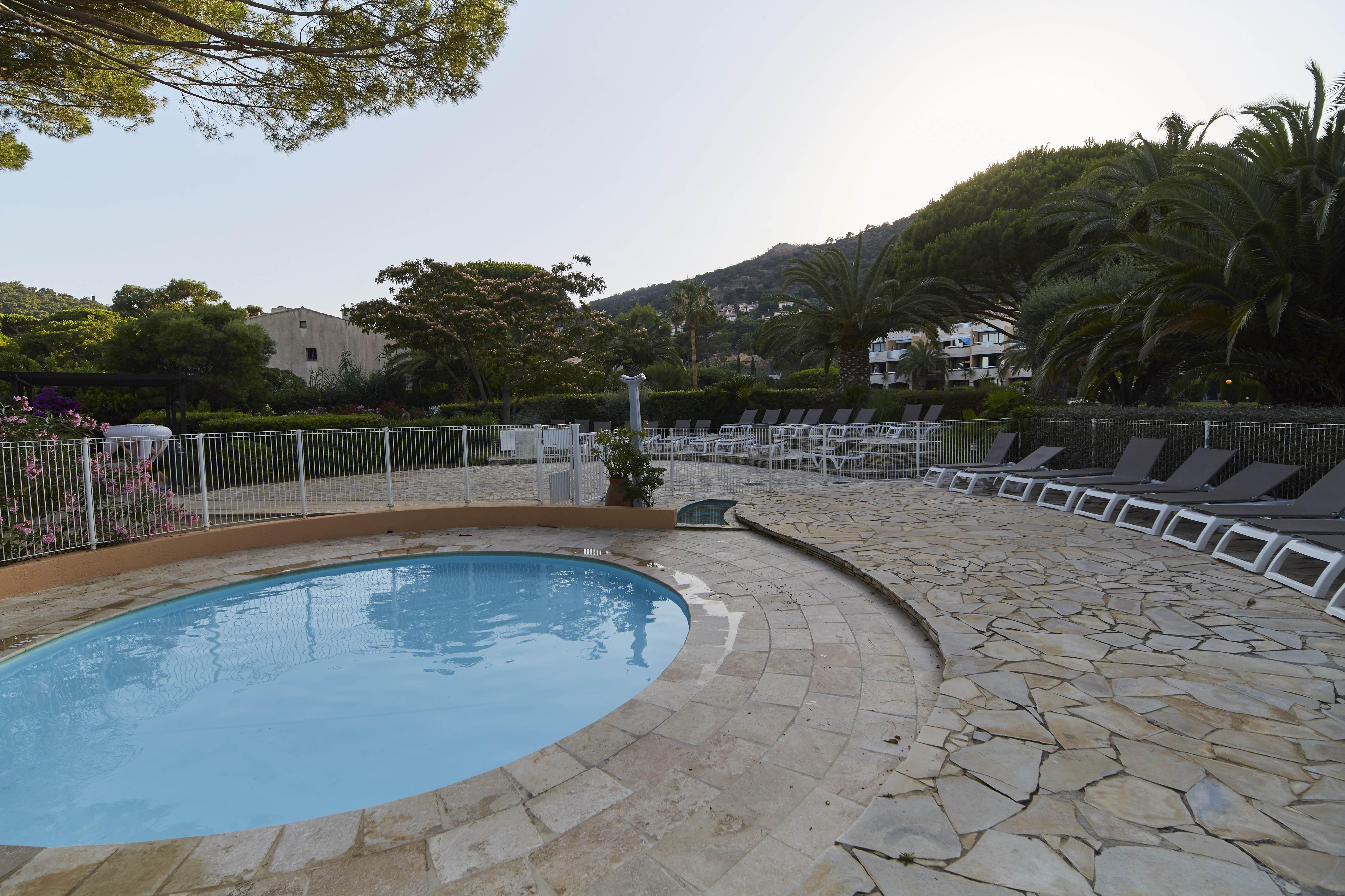 Residence Pierre & Vacances L'Anse De Pramousquier Le Lavandou Exterior foto